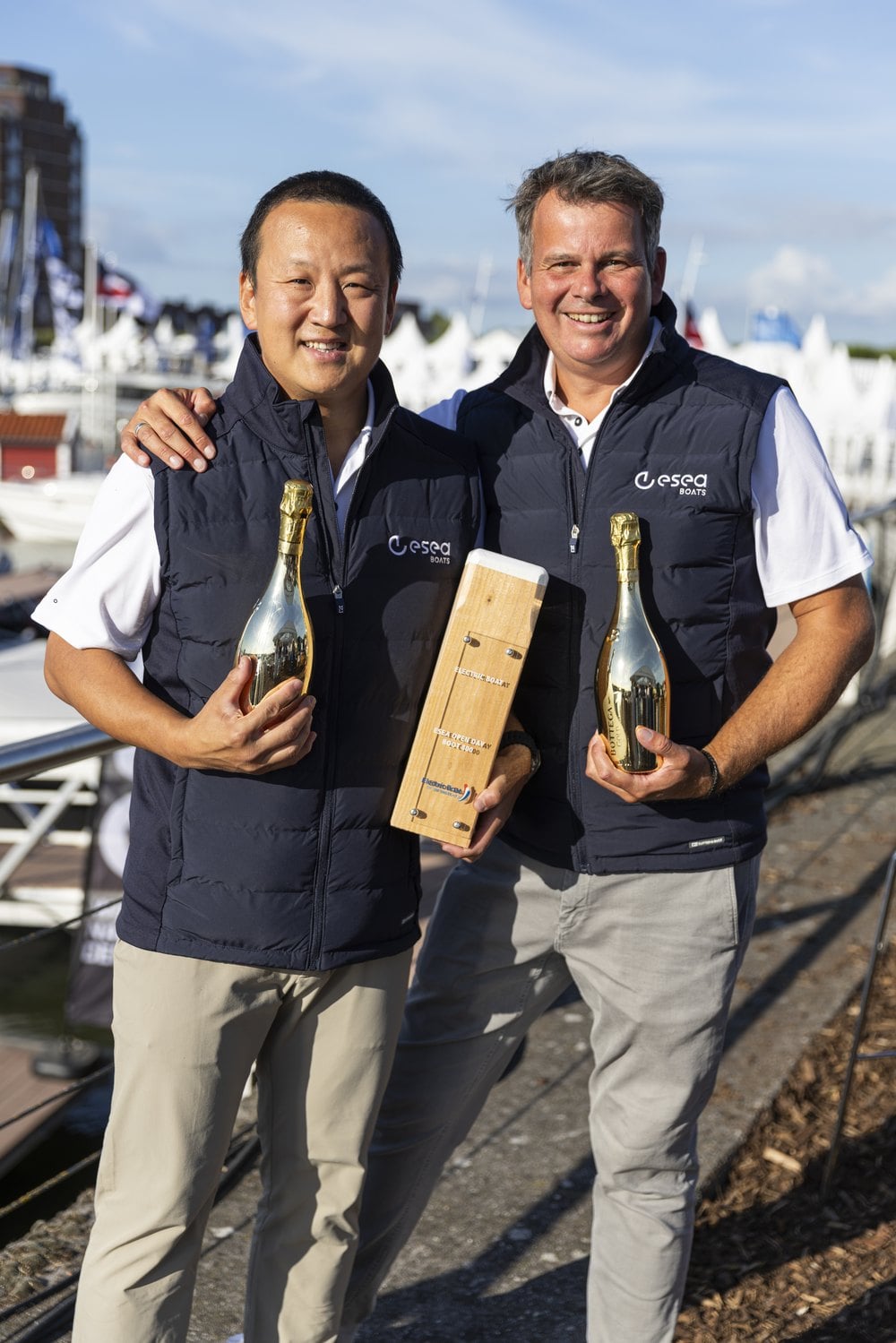ESEA Boats team receiving the Electric Boat of the Year 2026 award in Lelystad
